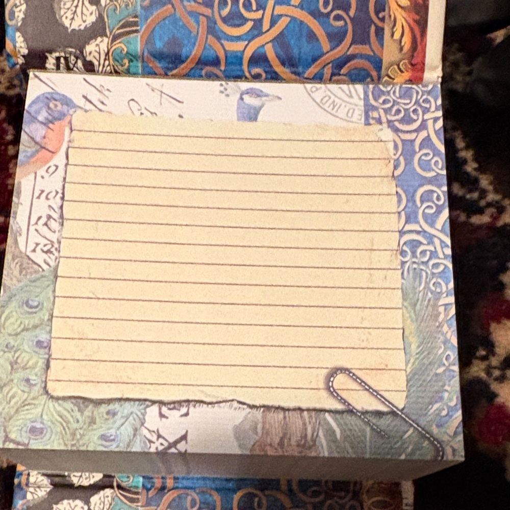 ~Michel Design Works~ Peacock Design Bird Note Block - Picture 4 of 4